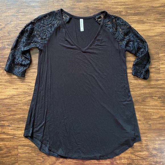 Tops - Lace sleeve top